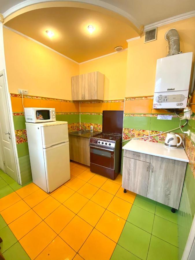 Квартира Біля Залізничного Вокзалу Вулиця Залізнична 10 До 5 Гостей Lviv Exterior photo